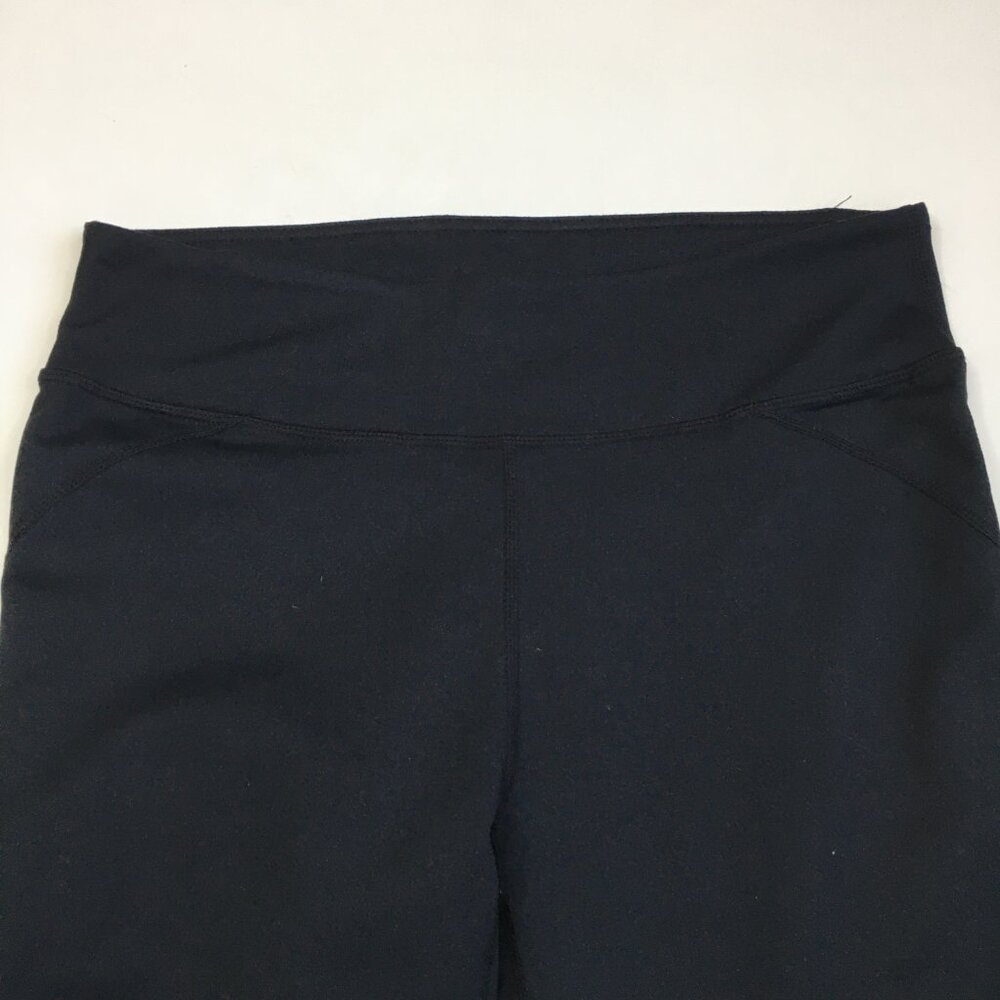 Fabletics Fitted Black Pull On Active Cropped/Sho… - image 3